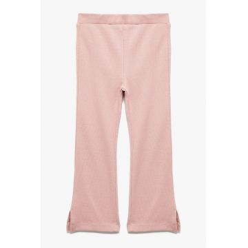 Pantaloni tricotati fin cu terminatii la slituri