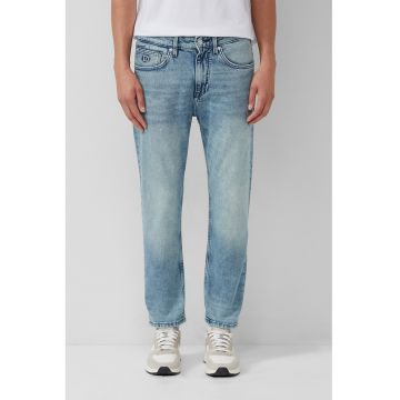 Blugi regular fit cu talie medie