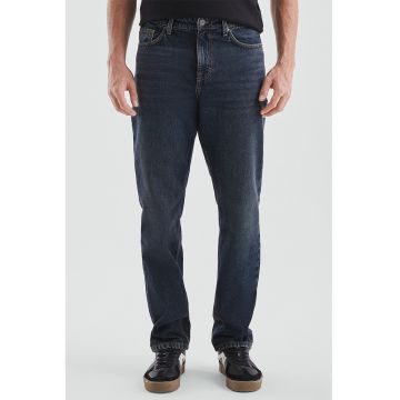 Blugi regular fit cu talie medie