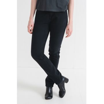 Blugi slim fit