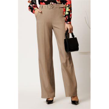 Pantaloni bej din stofa cu croi drept si curea in talie
