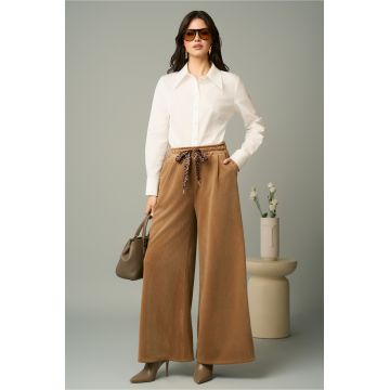 Pantaloni casual din catifea maro cu snur in talie