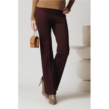 Pantaloni casual din tricot reiat burgundy cu croi evazat