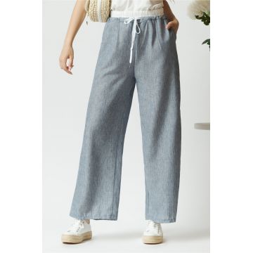 Pantaloni casual vaporosi bleu cu banda alba si elastic in talie