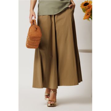 Pantaloni maro lejeri tip fusta din viscoza cu elastic in talie Pantaloni maro lejeri tip fusta din viscoza cu elastic in talie