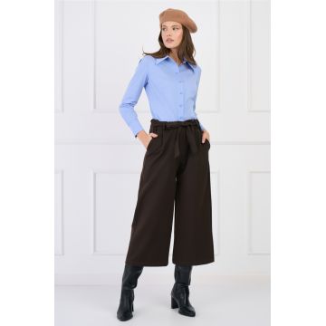 Pantaloni smart-casual din stofa maro evazati cu buzunare si cordon