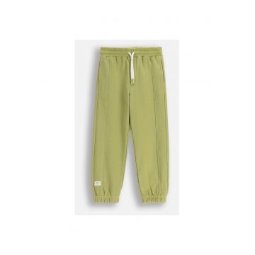 Pantaloni sport cu buzunare laterale si talie ajustabila