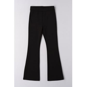 Pantaloni uni evazati