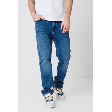 Blugi relaxed-fit cu talie medie