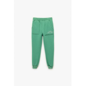 Pantaloni de trening cu buzunare