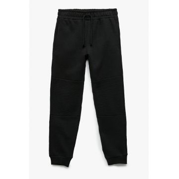 Pantaloni de trening cu talie medie si snururi