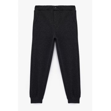 Pantaloni uni cu talie elastica