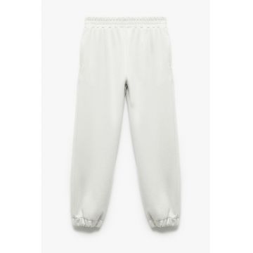 Pantaloni uni de trening cu snur