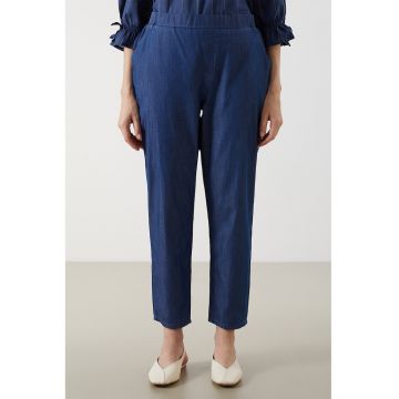 Blugi cu model uni si talie elastica Blugi cu model uni si talie elastica