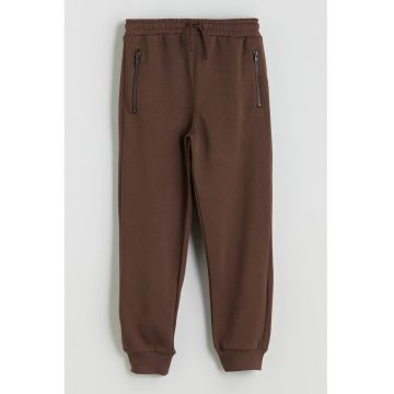 Pantaloni de trening cu buzunare cu fermoar - Maro inchis