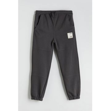 Pantaloni de trening cu buzunare oblice si snur - Gri inchis