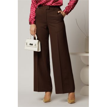 Pantaloni DY Fashion lungi maro din stofa si croi lejer