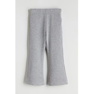 Pantaloni evazati si striati - Gri deschis