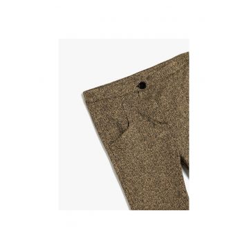 Pantaloni slim fit cu model - Maro