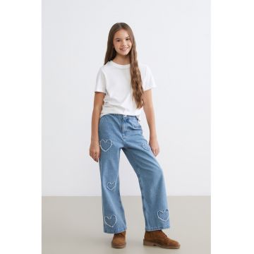 Blugi cu croiala ampla si model cu inimi - Albastru deschis