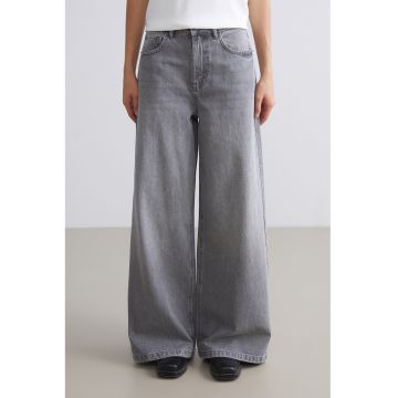 Blugi cu croiala ampla si talie inalta - Gri deschis