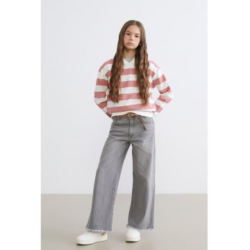 Blugi cu croiala ampla si terminatie franjurata - Gri deschis