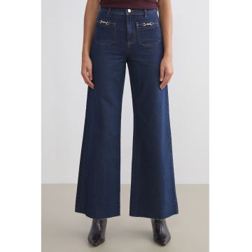 Blugi evazati cu buzunare aplicate - Albastru inchis