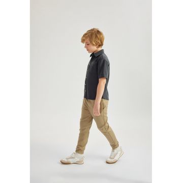 Pantaloni jogger cu buzunare laterale - Maro nisip