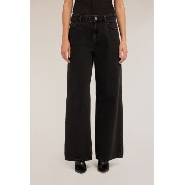 Blugi cu croiala ampla si talie medie - Negru
