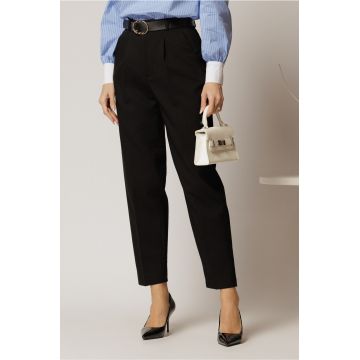 Pantaloni dama negri cu croi pana si buzunare